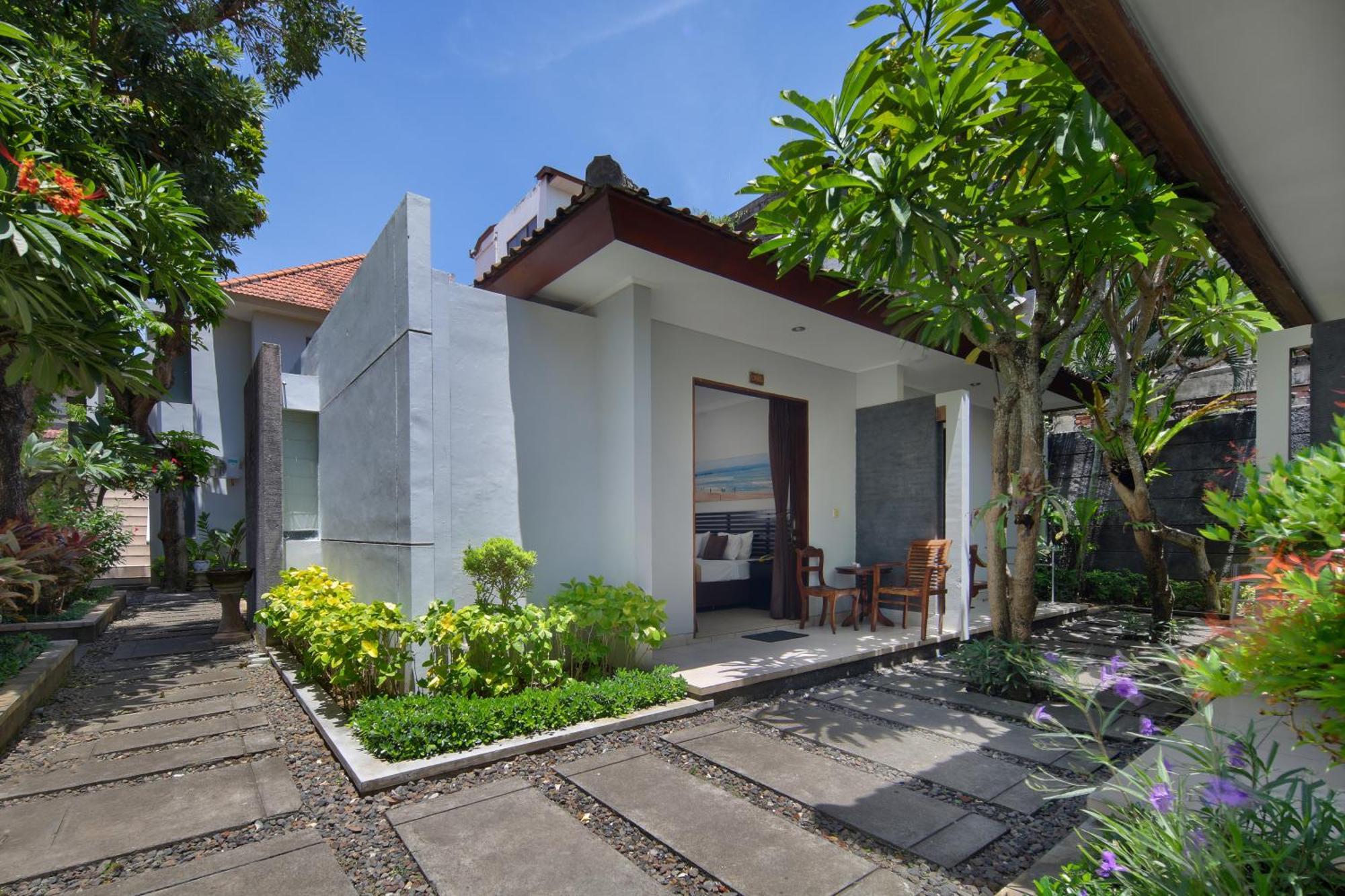 Legian Village Beach Resort - Chse Certified Exterior photo